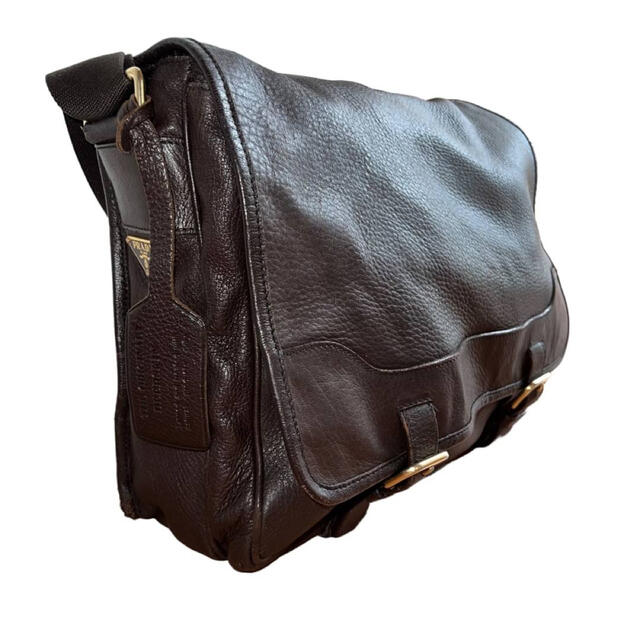 PRADA(プラダ)のPRADA プラダ レザー メッセンジャーバッグ 茶色 男女兼用 レディースのバッグ(メッセンジャーバッグ)の商品写真