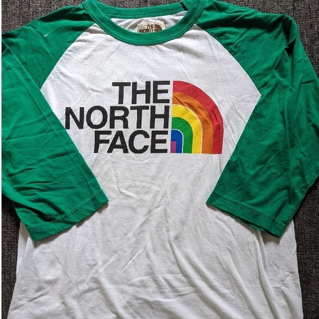 THE NORTH FACE(ザノースフェイス)の[即購入可能]　NORTH FACE　７分丈Tシャツ　XLサイズ　白　緑 メンズのトップス(Tシャツ/カットソー(七分/長袖))の商品写真