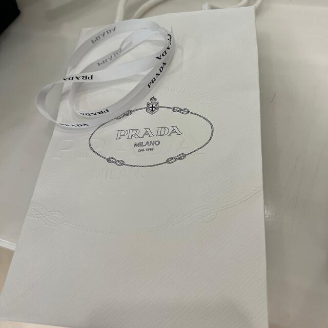 PRADA(プラダ)のプラダ　ショップ袋　リボン付き レディースのバッグ(ショップ袋)の商品写真