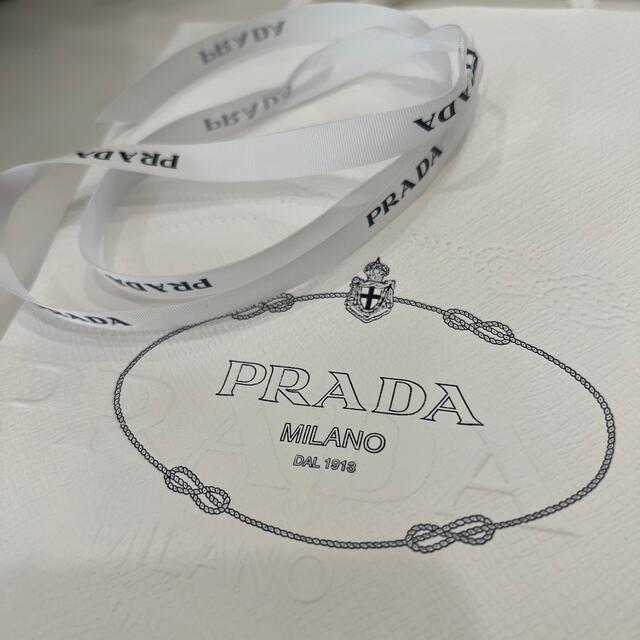 PRADA(プラダ)のプラダ　ショップ袋　リボン付き レディースのバッグ(ショップ袋)の商品写真