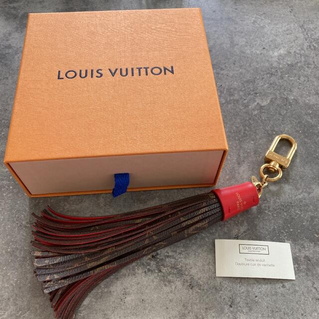 LOUIS VUITTON ルイ　ヴィトン　タッセル