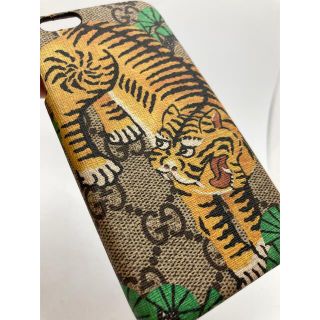 グッチ(Gucci)のGUCCI  iPhone7.8.SE用カバー　虎柄(iPhoneケース)