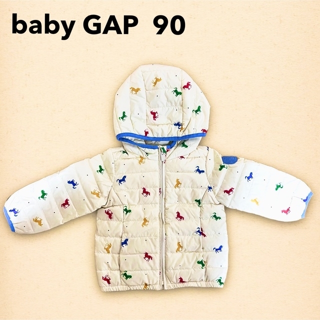 babyGAP(ベビーギャップ)のGAP ダウンジャケット 90サイズ ユニコーン柄　男女兼用 キッズ/ベビー/マタニティのキッズ服男の子用(90cm~)(コート)の商品写真
