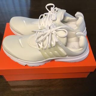 ナイキ(NIKE)のNIKEのスニーカー(スニーカー)