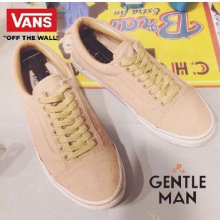 ヴァンズ(VANS)のmr.gentleman × VANS のコラボ品。 バンズ ベージュ(スニーカー)