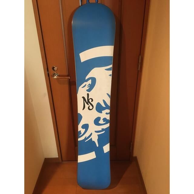 ネバーサマースノーボード板 スポーツ/アウトドアのスノーボード(ボード)の商品写真