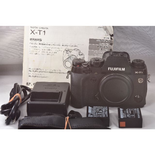 富士フイルム - ショット数1612枚!　純正バッテリー2個付き!　富士フィルム　　XーT１ボディ