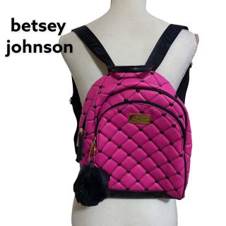 ベッツィジョンソン(BETSEY JOHNSON)の極美品ベッツィジョンソン　ハート柄ピンクの可愛いリュックサック(リュック/バックパック)