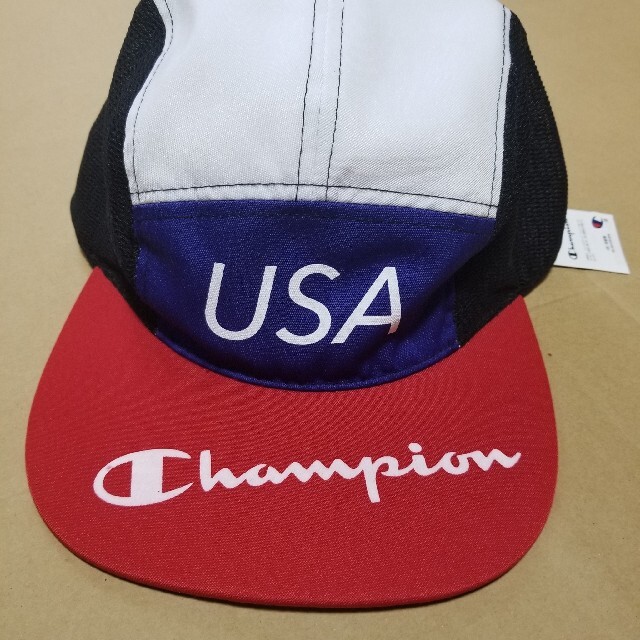 Champion(チャンピオン)のChampion　チャンピオン　新品　キャップ メンズの帽子(キャップ)の商品写真