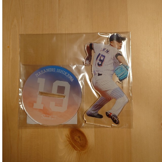 石川雅規 選手　ジャンボアクリルスタンド スポーツ/アウトドアの野球(記念品/関連グッズ)の商品写真