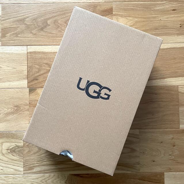 FRAMeWORK(フレームワーク)の★新品未使用★FRAMeWORK UGG CLASSIC SLIPPER 2 レディースの靴/シューズ(スリッポン/モカシン)の商品写真