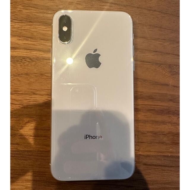 Apple(アップル)のApple iPhone XS 64GB シルバー SIMフリー スマホ/家電/カメラのスマートフォン/携帯電話(スマートフォン本体)の商品写真