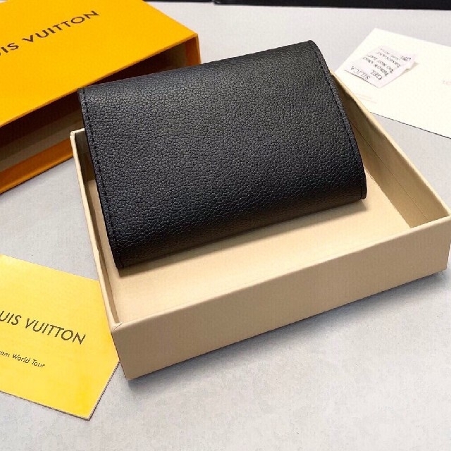 激安速報】LOUIS VUITTON 未使用に近い Louis vuittonルイヴィトン さいふ 折り財布の通販 by Sal's  shop｜ルイヴィトンならラクマ財布