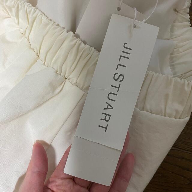 JILLSTUART(ジルスチュアート)の【新品タグ付き】ジルスチュアート JILLSTUART オフホワイト スカート レディースのスカート(ひざ丈スカート)の商品写真