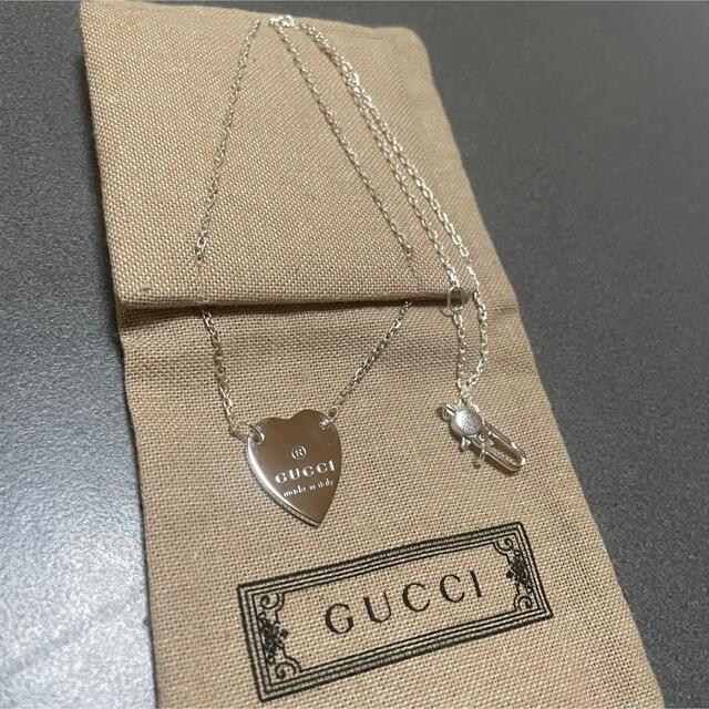 Gucci(グッチ)の【美品】GUCCI トレードマーク ハート付 ネックレス　正規品 箱 保存袋付き レディースのアクセサリー(ネックレス)の商品写真