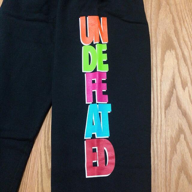 UNDEFEATED(アンディフィーテッド)の【新品未使用】 UNDEFEATED アンディフィーテッド スウェットパンツ M メンズのパンツ(その他)の商品写真