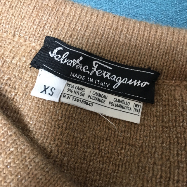 Salvatore Ferragamo(サルヴァトーレフェラガモ)のフェラガモ ニットスカート レディースのスカート(ひざ丈スカート)の商品写真