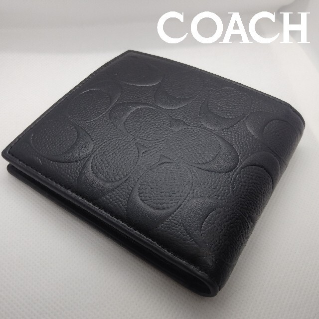 COACH(コーチ)のCOACH高級感有りコーチ小銭入れ有りブラックエンボスシグネチャーコンパクト財布 メンズのファッション小物(折り財布)の商品写真