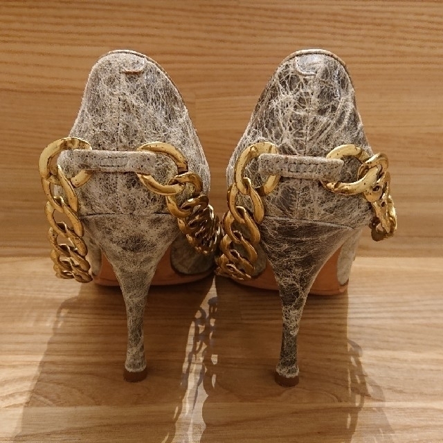 Alexander McQueen(アレキサンダーマックイーン)のAlexander Mcqueen チェーン パンプス レディースの靴/シューズ(ハイヒール/パンプス)の商品写真