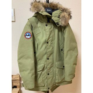 カナダグース(CANADA GOOSE)のアークティックエクスプローラー　ダウン　ベルーガ　ボタン部分訳あり(ダウンジャケット)