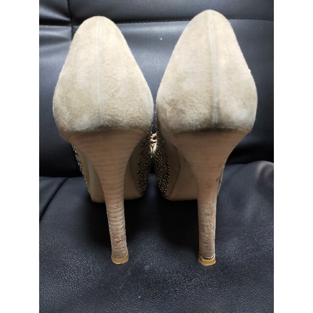 新規購入 Salvatore Ferragamo ヒールパンプス ヴァラリボン 国内正規取扱い店 美品 サルバトーレフェラガモ ヴァラ 黒エナメルパンプス≒25cm ハイヒール/パンプス
