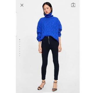 ザラ(ZARA)の新品ZARAハイライズフロントジッパー仕様スキニージェギンスネイビー紺M(スキニーパンツ)