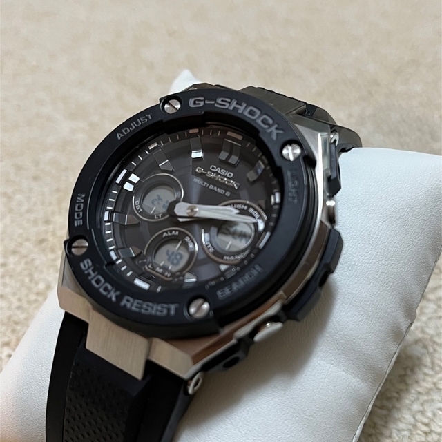 G-SHOCK(ジーショック)の【最終】CASIO G-SHOCK G-STEEL GST-W300-1AJF メンズの時計(腕時計(アナログ))の商品写真