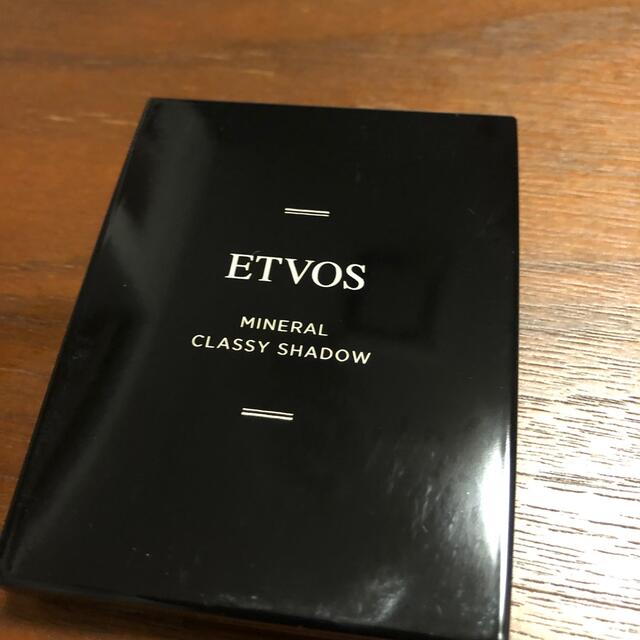 ETVOS(エトヴォス)のエトヴォス  ミネラルクラッシィシャドー　スモーキーブラウン コスメ/美容のベースメイク/化粧品(アイシャドウ)の商品写真