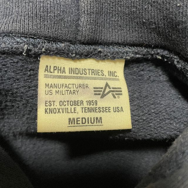 ALPHA INDUSTRIES(アルファインダストリーズ)のALPHA INDUSTRIES プルオーバーパーカー 迷彩ロゴ アルファ メンズのトップス(パーカー)の商品写真