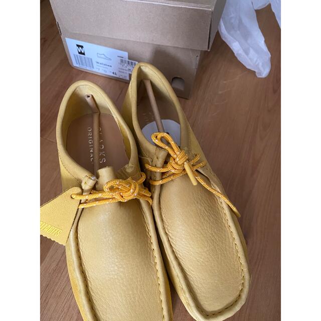 CLARKS \