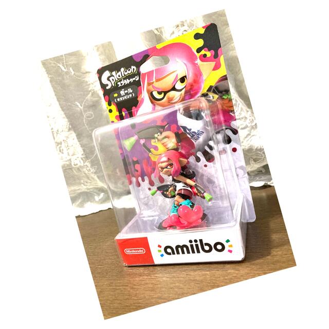 Nintendo Switch(ニンテンドースイッチ)のamiibo ガール【ネオンピンク】 (スプラトゥーンシリーズ) エンタメ/ホビーのフィギュア(ゲームキャラクター)の商品写真