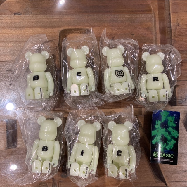 ベアブリック　シリーズ44　ベーシックBE@RBRICK メディコムトイ