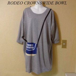 ロデオクラウンズワイドボウル(RODEO CROWNS WIDE BOWL)のRCWBロゴバッグ絵柄お洒落トレーナー(トレーナー/スウェット)