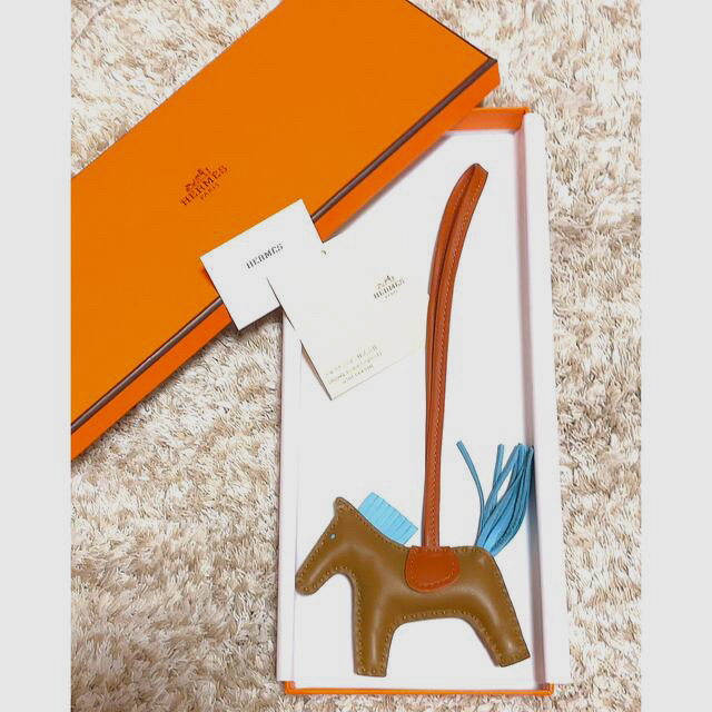 Hermes(エルメス)の【新品未使用】ロデオチャームPM✨お馬さんカラー✨ ハンドメイドのファッション小物(バッグチャーム)の商品写真