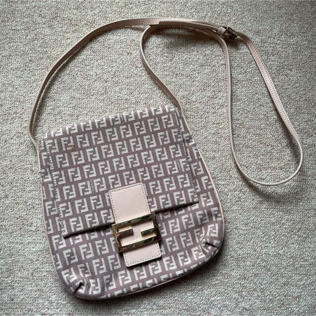 FENDI(フェンディ)のFENDI ズッキーノ ショルダーバッグ ピンク レディースのバッグ(ショルダーバッグ)の商品写真