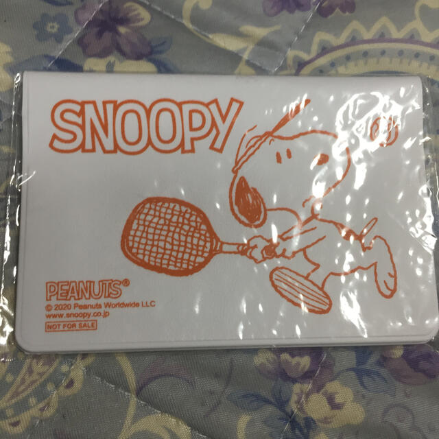 SNOOPY(スヌーピー)のスヌーピー パスケース値下げ エンタメ/ホビーのコレクション(ノベルティグッズ)の商品写真