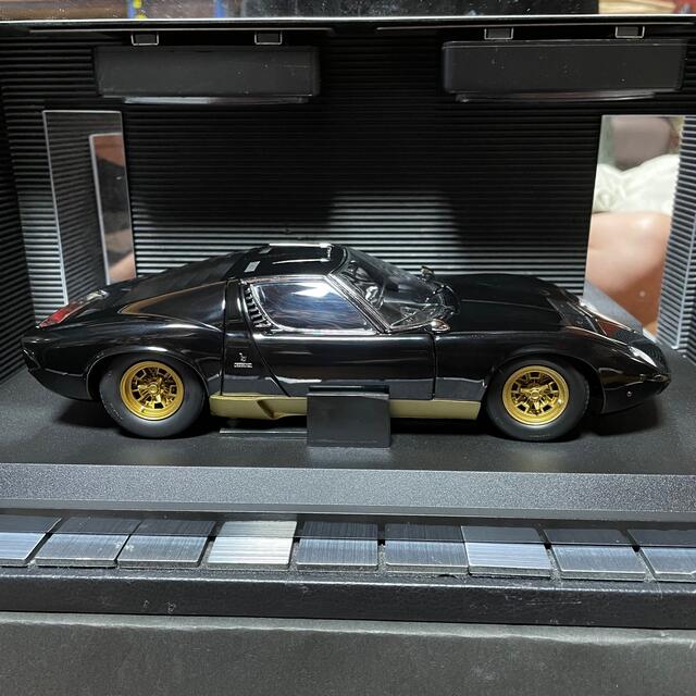 未展示品 京商 1/18 ランボルギーニ ミウラ P400 SVブラックの通販 by