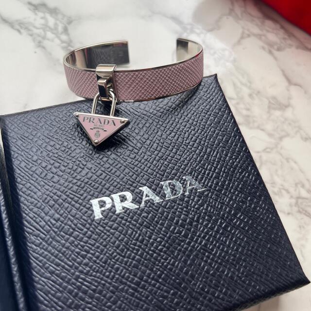 PRADA(プラダ)のプラダ　ブレスレット　新品 レディースのアクセサリー(ブレスレット/バングル)の商品写真