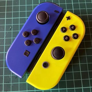 ニンテンドースイッチ(Nintendo Switch)のジョイコン  ★ブルー・イエロー★  作動品(家庭用ゲーム機本体)