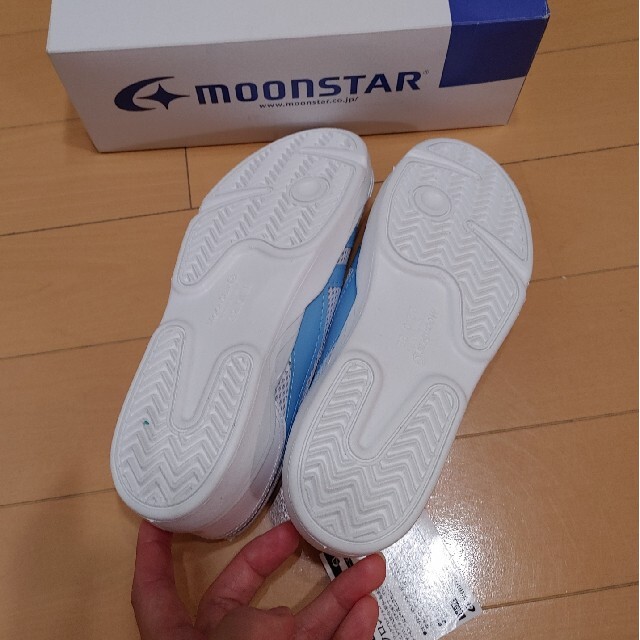 MOONSTAR (ムーンスター)のムーンスター（月星）バイオTEF01 上履き　サックス　22.0 キッズ/ベビー/マタニティのキッズ靴/シューズ(15cm~)(スクールシューズ/上履き)の商品写真