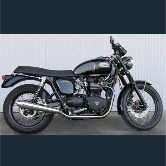 TRIUMPH　トライアンフ　Rocket３　ワンオフマフラー