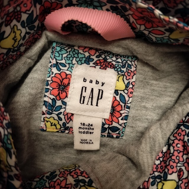 GAP(ギャップ)のGAP ウインドブレーカー キッズ/ベビー/マタニティのキッズ服女の子用(90cm~)(ジャケット/上着)の商品写真