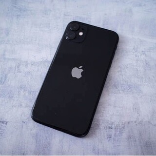 アイフォーン(iPhone)のiPhone11 64GB ブラック(スマートフォン本体)