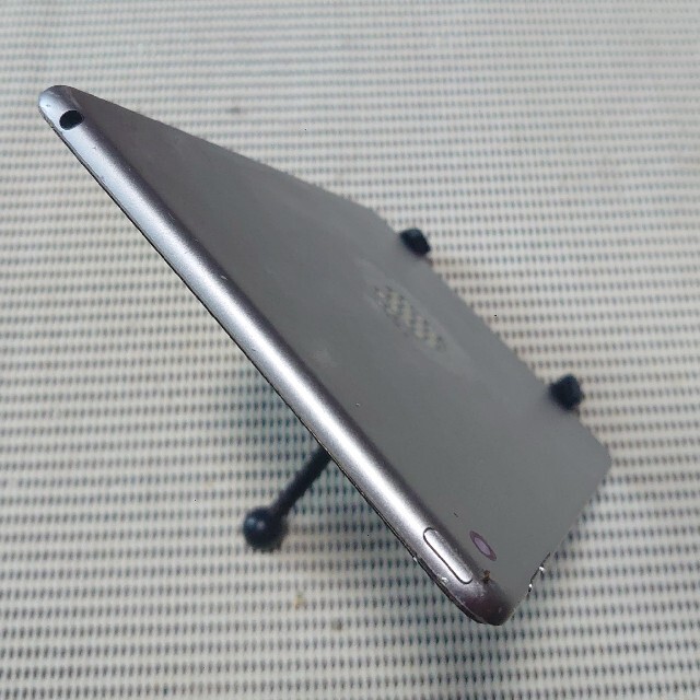 完動品iPad mini4(A1538)本体128GBグレイWi-Fiモデル 直売正規品