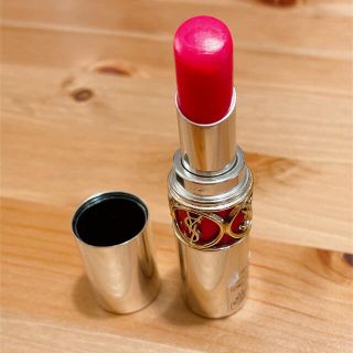 イヴサンローランボーテ(Yves Saint Laurent Beaute)のイヴ サンローラン リップスティック ヴォリュプテ 4(口紅)