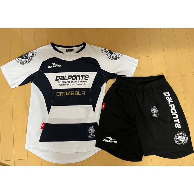 DalPonte(ダウポンチ)のDALPONTE ダウポンチ　フットサル　半袖シャツ&ハーフパンツ　Sサイズ スポーツ/アウトドアのサッカー/フットサル(ウェア)の商品写真