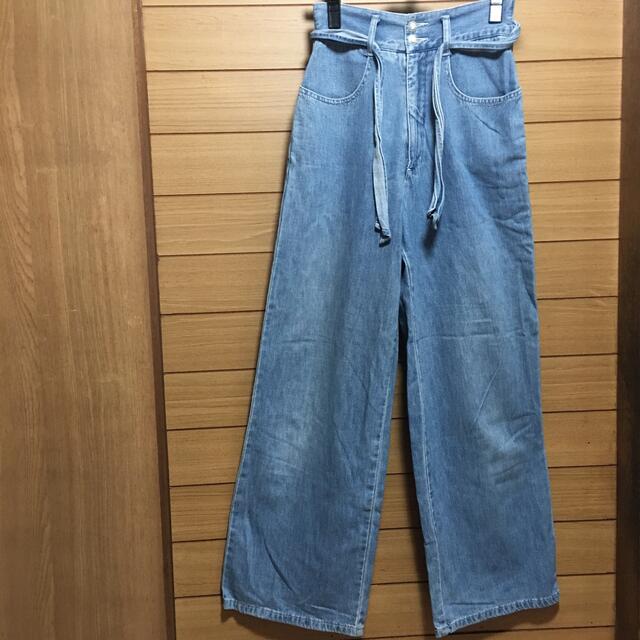 GUESS(ゲス)のGUESS JEANS  24サイズ レディースのパンツ(デニム/ジーンズ)の商品写真