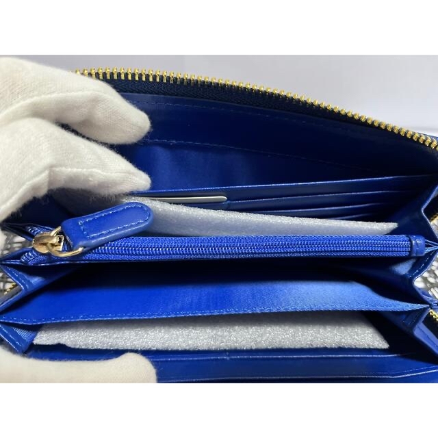 Vivienne Westwood(ヴィヴィアンウエストウッド)のVivienne Westwood エナメル 財布 長財布 青 ブルー レディースのファッション小物(財布)の商品写真