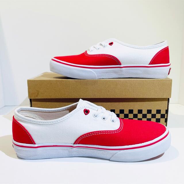 VANS(ヴァンズ)のVANS/バンズ★AUTHENTIC/オーセンティック★レッド/赤白★25.0 レディースの靴/シューズ(スニーカー)の商品写真