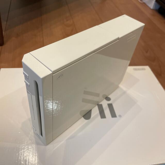 Nintendo Wii RVL-S-WD 本体 エンタメ/ホビーのゲームソフト/ゲーム機本体(家庭用ゲーム機本体)の商品写真